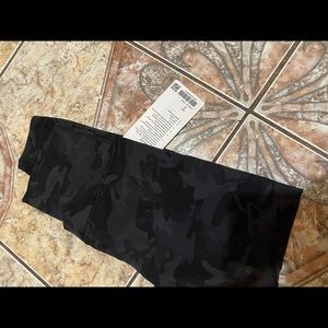 Camo grey lulu align 25 inseam size 6 NWT